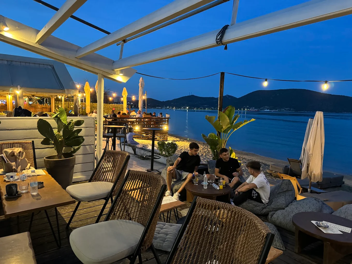 Bars and nightlife